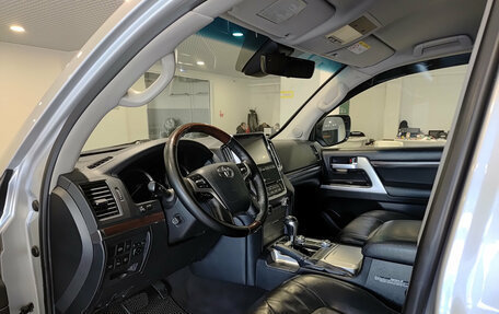 Toyota Land Cruiser 200, 2016 год, 4 600 000 рублей, 16 фотография
