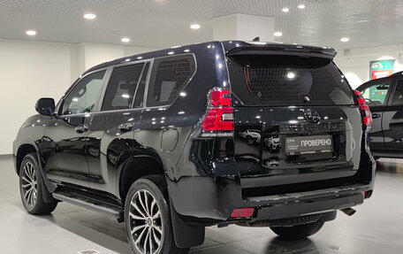 Toyota Land Cruiser Prado 150 рестайлинг, 2021 год, 6 500 000 рублей, 7 фотография