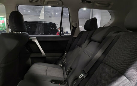 Toyota Land Cruiser Prado 150 рестайлинг, 2021 год, 6 500 000 рублей, 12 фотография