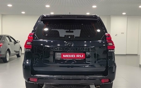 Toyota Land Cruiser Prado 150 рестайлинг, 2021 год, 6 500 000 рублей, 6 фотография