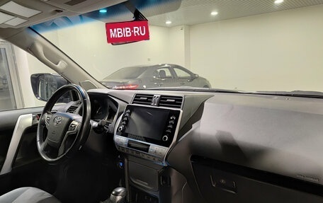 Toyota Land Cruiser Prado 150 рестайлинг, 2021 год, 6 500 000 рублей, 11 фотография