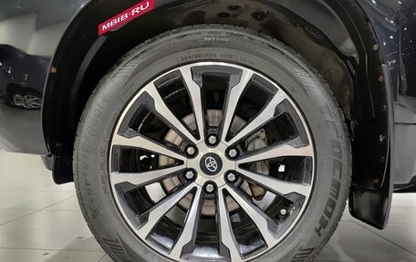 Toyota Land Cruiser Prado 150 рестайлинг, 2021 год, 6 500 000 рублей, 18 фотография