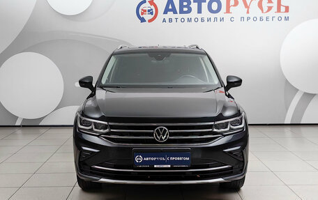 Volkswagen Tiguan II, 2021 год, 2 648 000 рублей, 3 фотография