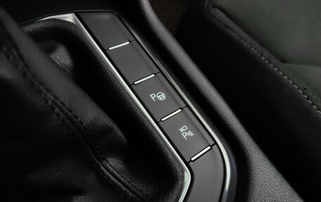 Volkswagen Tiguan II, 2021 год, 2 648 000 рублей, 17 фотография