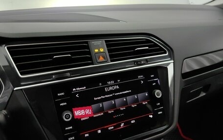 Volkswagen Tiguan II, 2021 год, 2 648 000 рублей, 14 фотография