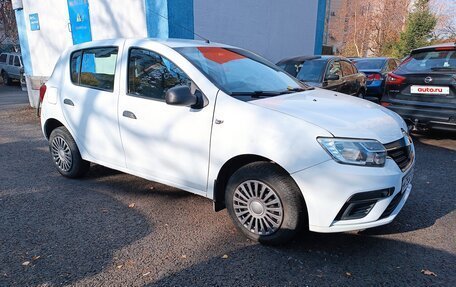 Renault Sandero II рестайлинг, 2019 год, 545 000 рублей, 3 фотография
