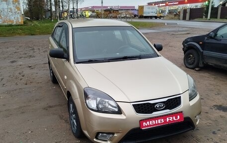 KIA Rio II, 2010 год, 490 000 рублей, 1 фотография