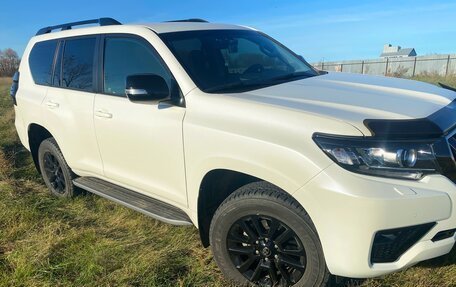 Toyota Land Cruiser Prado 150 рестайлинг, 2021 год, 7 800 000 рублей, 5 фотография