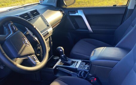 Toyota Land Cruiser Prado 150 рестайлинг, 2021 год, 7 800 000 рублей, 9 фотография