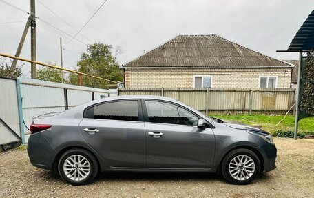 KIA Rio IV, 2018 год, 1 300 000 рублей, 4 фотография