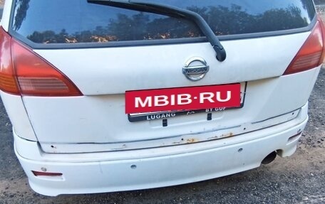 Nissan AD II, 2002 год, 230 000 рублей, 2 фотография
