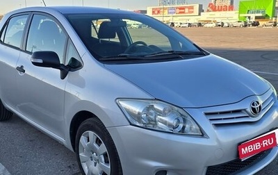 Toyota Auris II, 2011 год, 1 100 000 рублей, 1 фотография