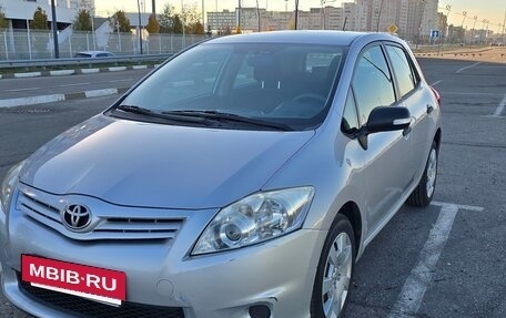 Toyota Auris II, 2011 год, 1 100 000 рублей, 3 фотография