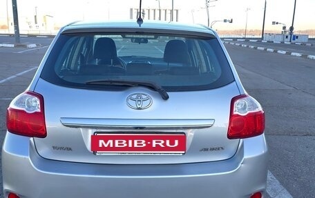 Toyota Auris II, 2011 год, 1 100 000 рублей, 9 фотография