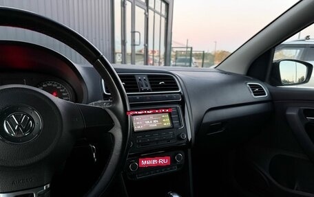 Volkswagen Polo VI (EU Market), 2014 год, 890 000 рублей, 21 фотография