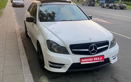 Mercedes-Benz C-Класс, 2012 год, 1 690 000 рублей, 1 фотография