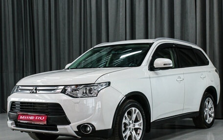 Mitsubishi Outlander III рестайлинг 3, 2014 год, 1 680 000 рублей, 1 фотография