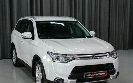 Mitsubishi Outlander III рестайлинг 3, 2014 год, 1 680 000 рублей, 6 фотография