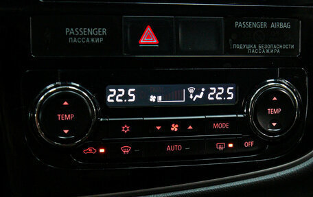Mitsubishi Outlander III рестайлинг 3, 2014 год, 1 680 000 рублей, 23 фотография