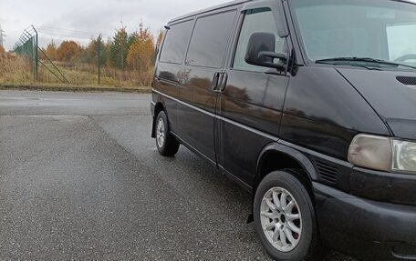 Volkswagen Caravelle T4, 2003 год, 1 300 000 рублей, 3 фотография