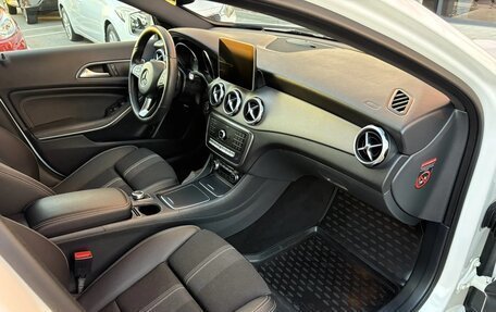 Mercedes-Benz GLA, 2019 год, 2 350 000 рублей, 17 фотография