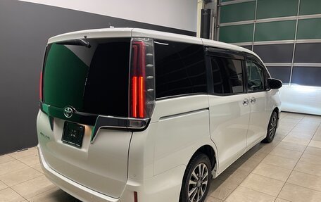Toyota Esquire I, 2019 год, 2 250 000 рублей, 6 фотография