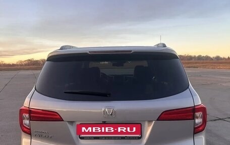 Honda Pilot III рестайлинг, 2018 год, 3 750 000 рублей, 4 фотография