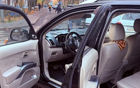 Mitsubishi Outlander III рестайлинг 3, 2008 год, 750 000 рублей, 6 фотография