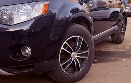 Mitsubishi Outlander III рестайлинг 3, 2008 год, 750 000 рублей, 14 фотография