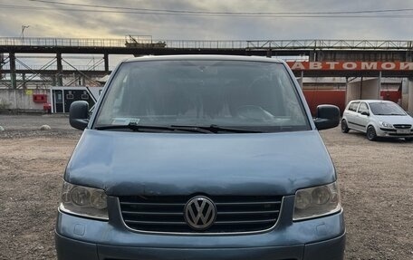 Volkswagen Multivan T5, 2004 год, 1 250 000 рублей, 2 фотография