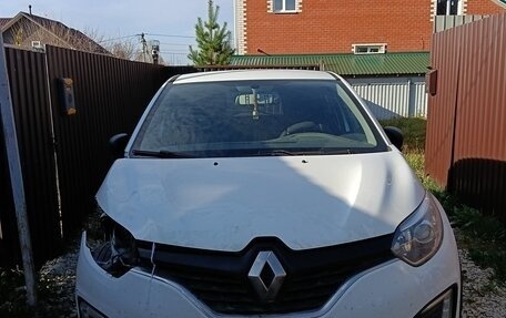 Renault Kaptur I рестайлинг, 2016 год, 650 000 рублей, 1 фотография