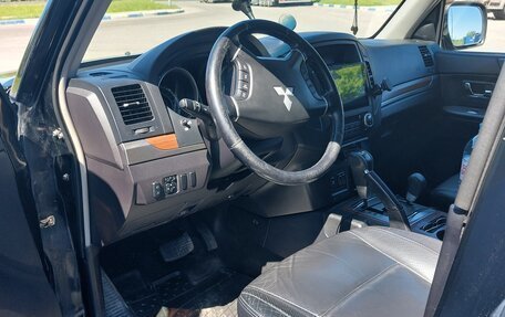 Mitsubishi Pajero IV рестайлинг 2, 2008 год, 1 450 000 рублей, 13 фотография