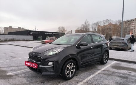 KIA Sportage IV рестайлинг, 2020 год, 2 400 000 рублей, 6 фотография