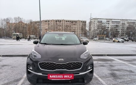 KIA Sportage IV рестайлинг, 2020 год, 2 400 000 рублей, 3 фотография
