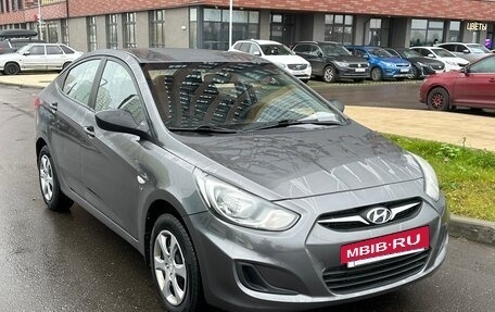Hyundai Solaris II рестайлинг, 2012 год, 660 000 рублей, 2 фотография