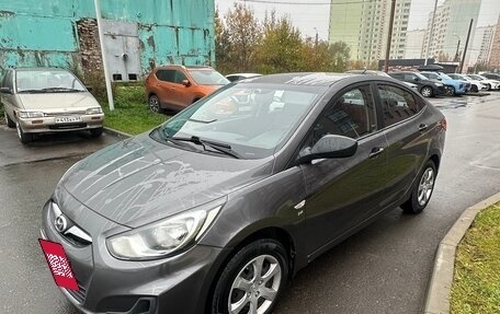 Hyundai Solaris II рестайлинг, 2012 год, 660 000 рублей, 8 фотография