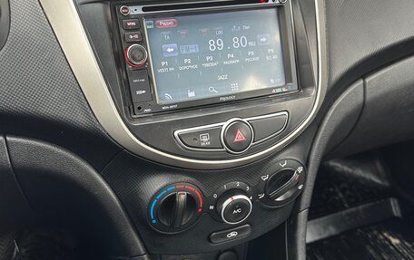 Hyundai Solaris II рестайлинг, 2012 год, 660 000 рублей, 17 фотография