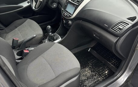 Hyundai Solaris II рестайлинг, 2012 год, 660 000 рублей, 16 фотография