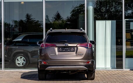 Toyota RAV4, 2018 год, 2 095 000 рублей, 5 фотография