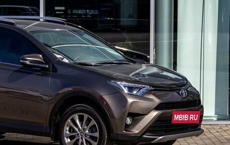 Toyota RAV4, 2018 год, 2 095 000 рублей, 8 фотография
