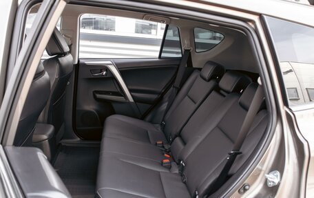Toyota RAV4, 2018 год, 2 095 000 рублей, 17 фотография