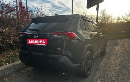 Toyota RAV4, 2019 год, 2 500 000 рублей, 2 фотография