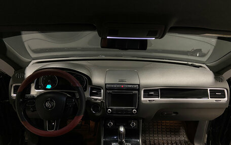 Volkswagen Touareg III, 2015 год, 3 129 000 рублей, 13 фотография