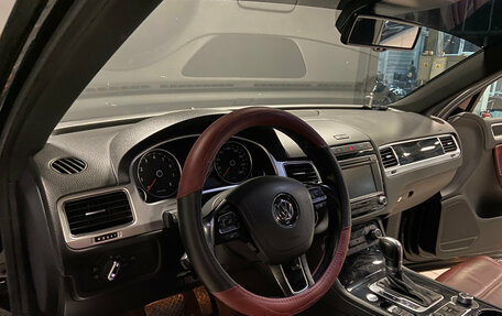 Volkswagen Touareg III, 2015 год, 3 129 000 рублей, 14 фотография