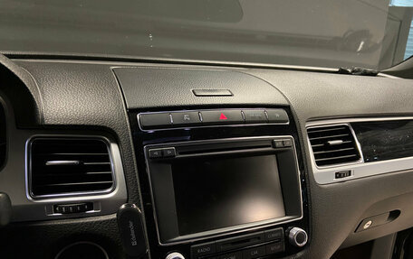 Volkswagen Touareg III, 2015 год, 3 129 000 рублей, 18 фотография