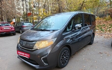 Honda Stepwgn IV рестайлинг, 2020 год, 2 490 000 рублей, 3 фотография