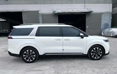 KIA Carnival, 2021 год, 3 995 000 рублей, 3 фотография