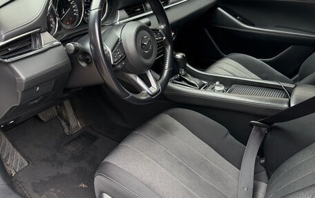 Mazda 6, 2019 год, 1 900 000 рублей, 18 фотография