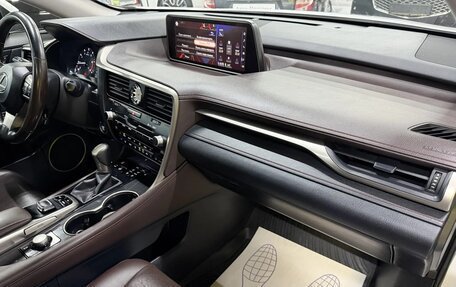 Lexus RX IV рестайлинг, 2019 год, 3 930 000 рублей, 9 фотография