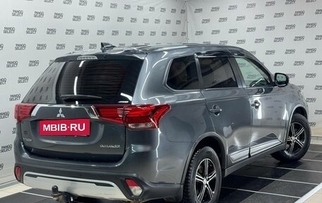 Mitsubishi Outlander III рестайлинг 3, 2019 год, 1 950 000 рублей, 2 фотография